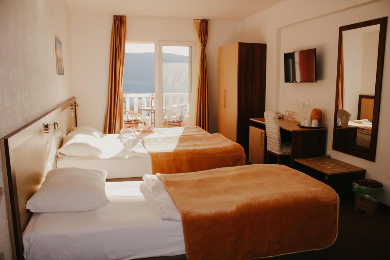 Hotel Villa Matic Неум Екстериор снимка