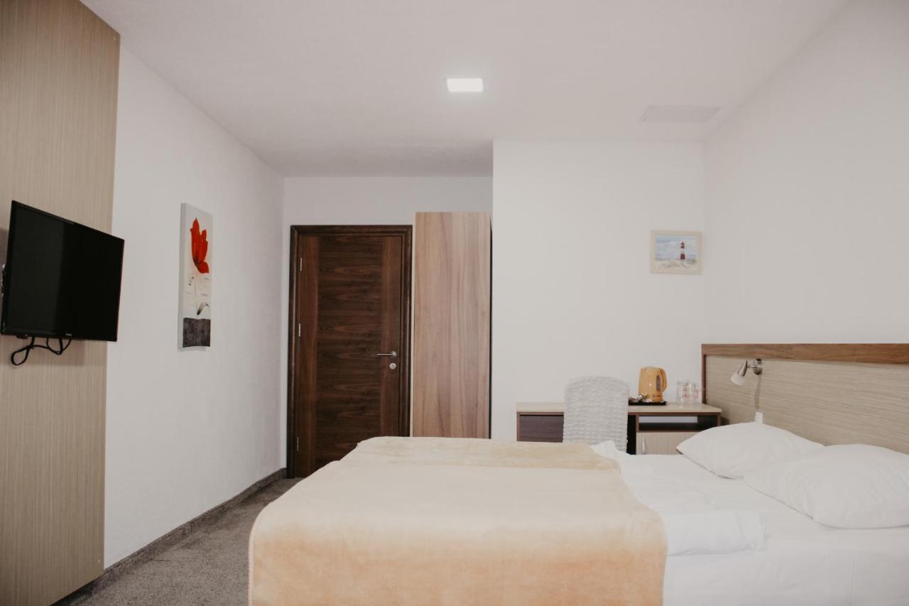 Hotel Villa Matic Неум Екстериор снимка