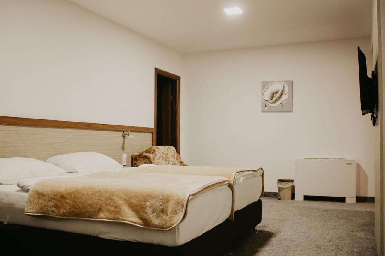 Hotel Villa Matic Неум Екстериор снимка